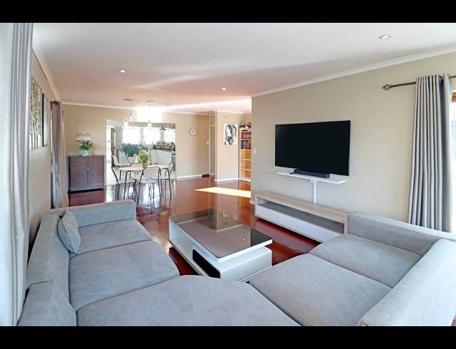 3 BEDROOM HOUSE FOR SALE IN KENSINGTON
